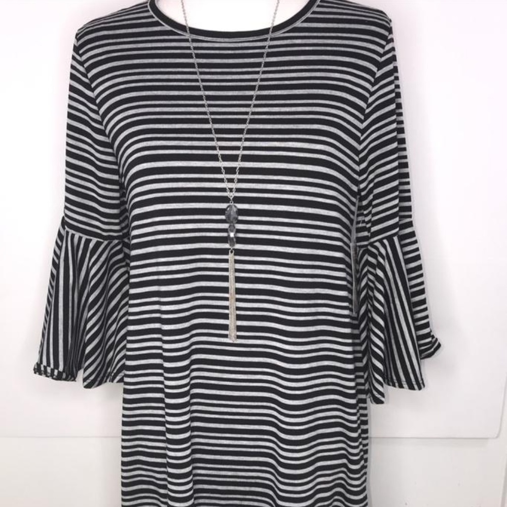 LuLaRoe XL Black/Grey Stripe Size XL